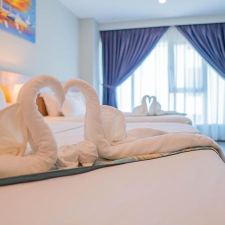 Flypod Hotel Kota Kinabalu Esterno foto