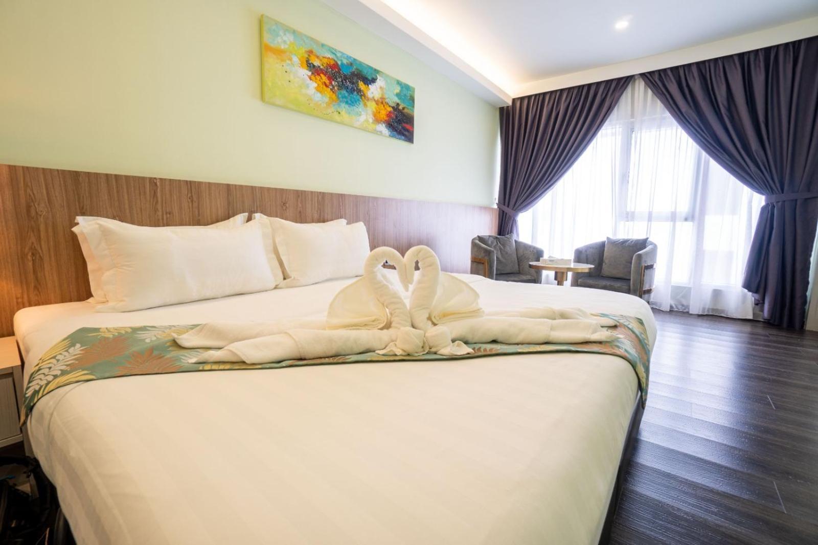 Flypod Hotel Kota Kinabalu Esterno foto