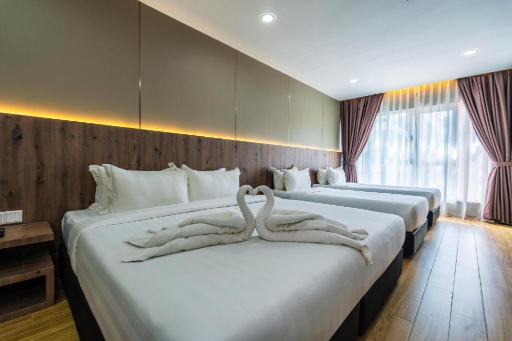 Flypod Hotel Kota Kinabalu Esterno foto